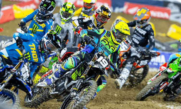 PODIOS CONSECUTIVOS DE SUPERCROSS PARA TRIUMPH FACTORY RACING