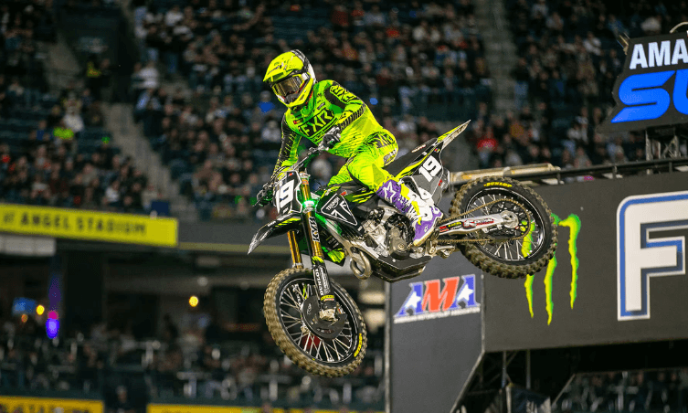 PODIO HISTÓRICO DE TRIUMPH FACTORY RACING EN ANAHEIM 1
