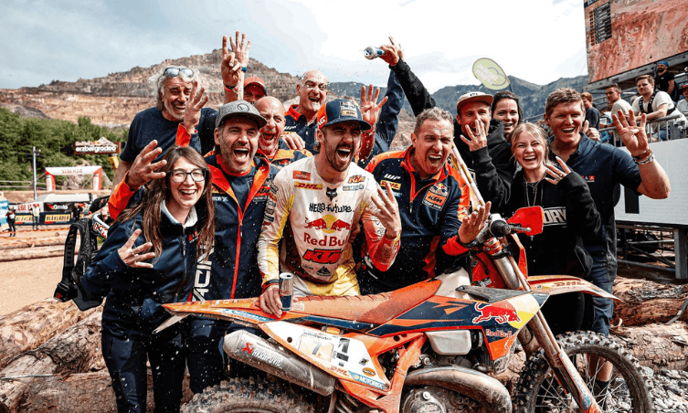 Manuel Lettenbichler conquista el Red Bull Erzbergrodeo 2025