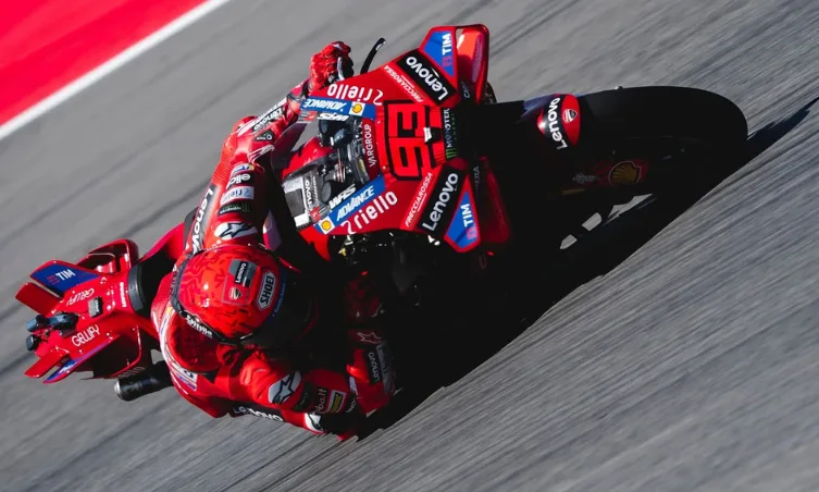 Marc Márquez pone el broche de oro a un GP perfecto en casa
