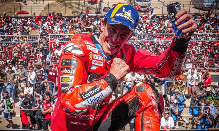 Marc Márquez pone el broche de oro a un GP perfecto en casa