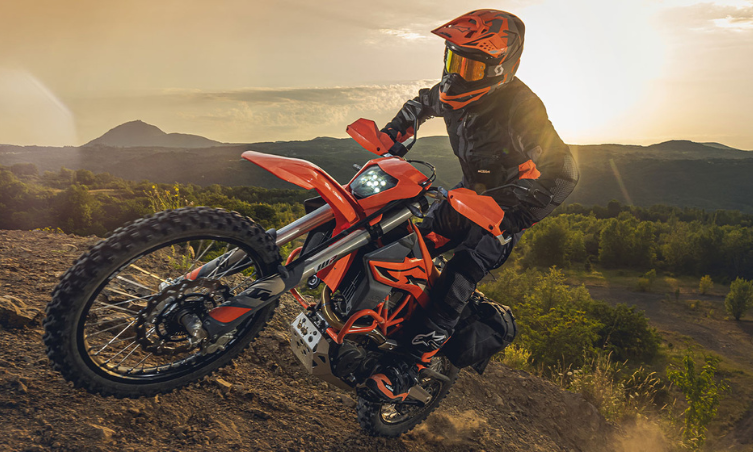2024 KTM 690 ENDURO R: la reina del enduro moderno