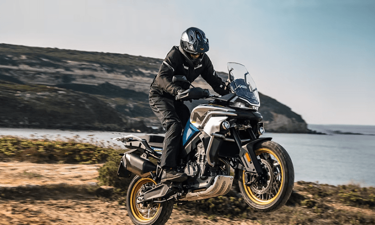 CFMoto 800MT Explore: la trail todo‑terreno más equipada de su categoría
