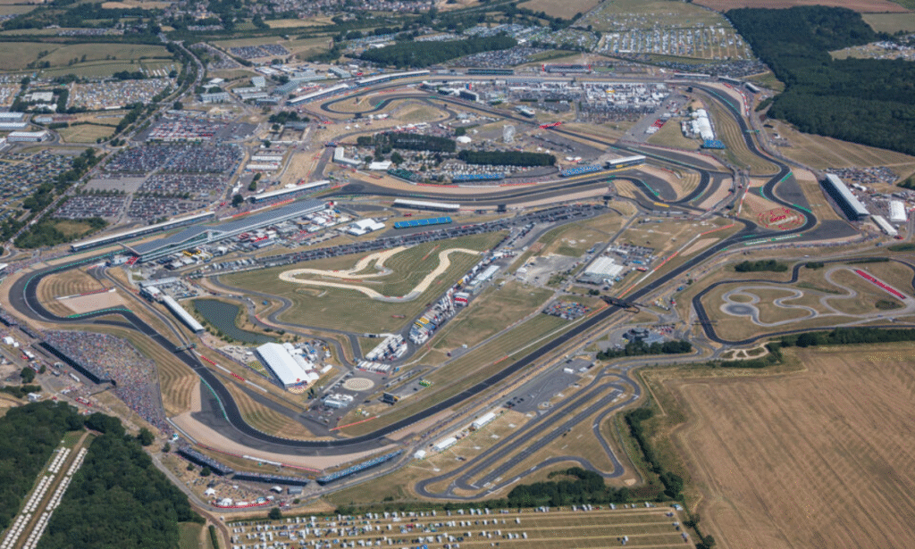 Circuito de motociclismo: adrenalina, técnica y pasión