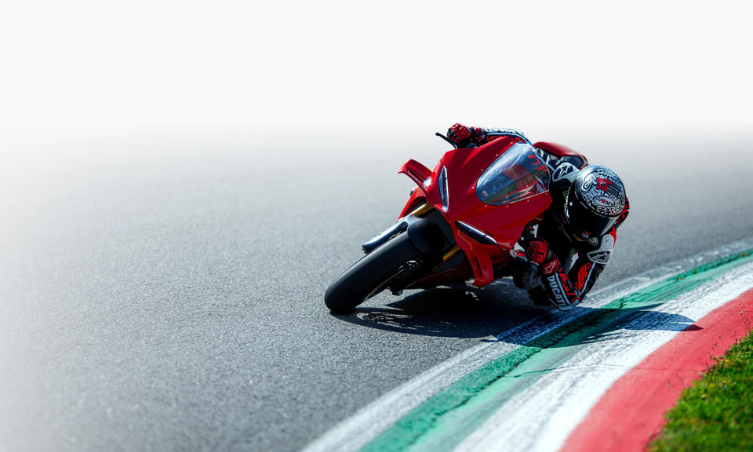 Top 5 motos deportivas italianas 2025