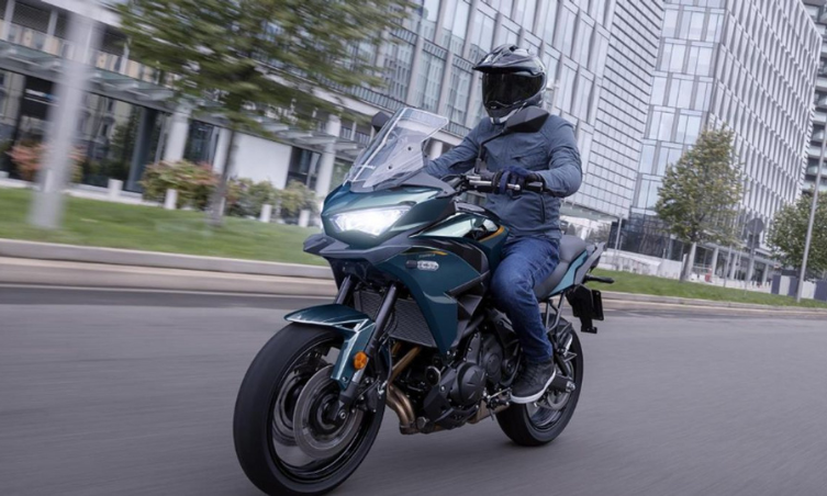 Así es la Kawasaki Versys 650 2026