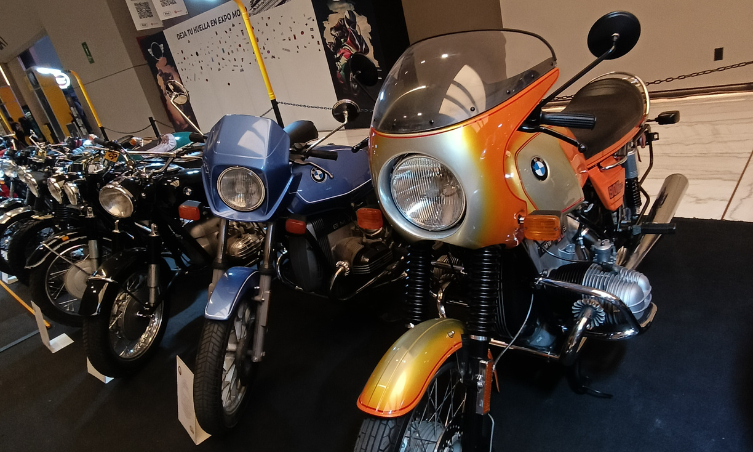 Imágenes de motos: la mejor fuente visual para inspiración, diseño y contenido digital