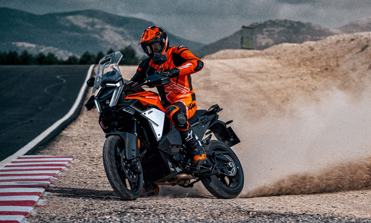 KTM 1390 Super Adventure S 2026