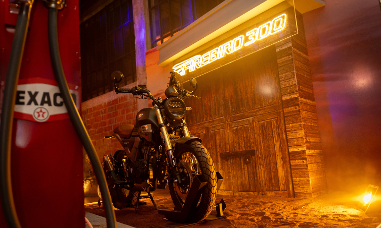 ITALIKA presenta la nueva Firebird 300 scrambler neo-retro lista para conquistar cualquier camino